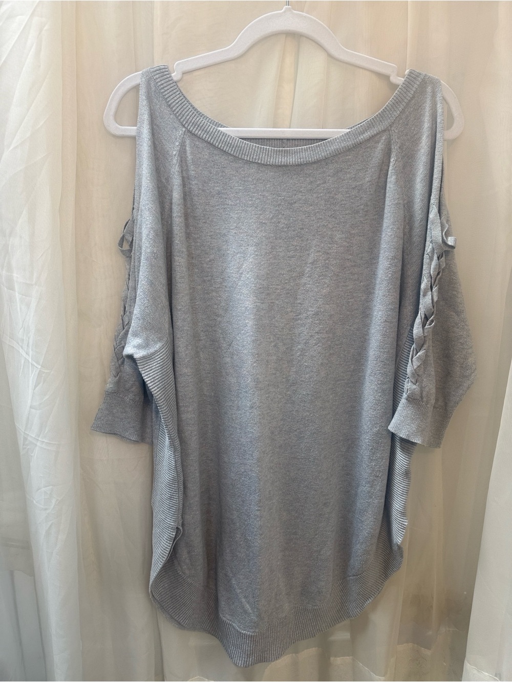 Express Gray Lattice Sleeve Sweater Tunic Medium Cold Shoulder Knit Top